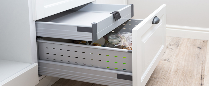 Choosing kitchen storage options