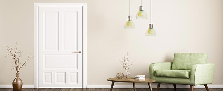the key differences between-Oak and pine internal doors feature image